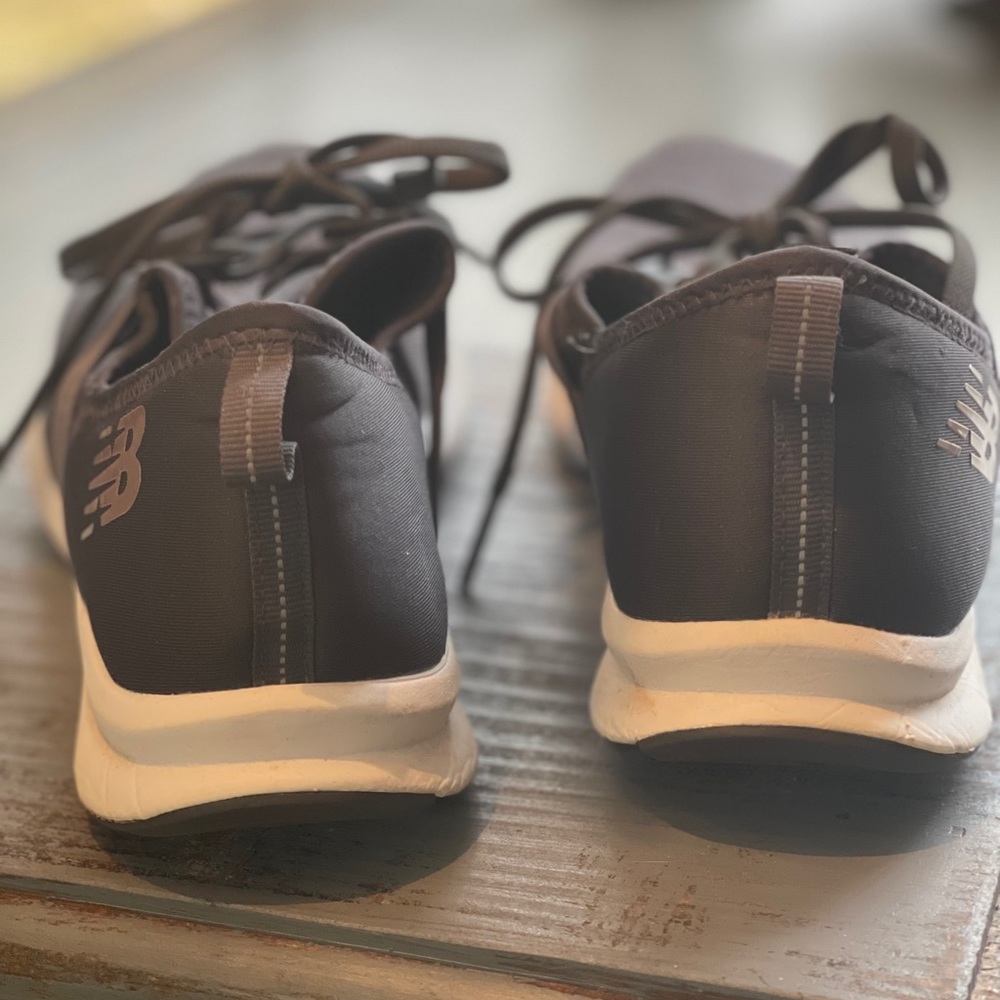 New Balance - Picture 3 of 4